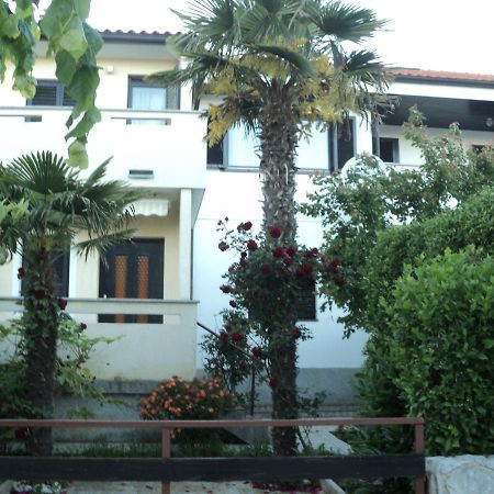 Apartments Nevenka คิร์ก ภายนอก รูปภาพ